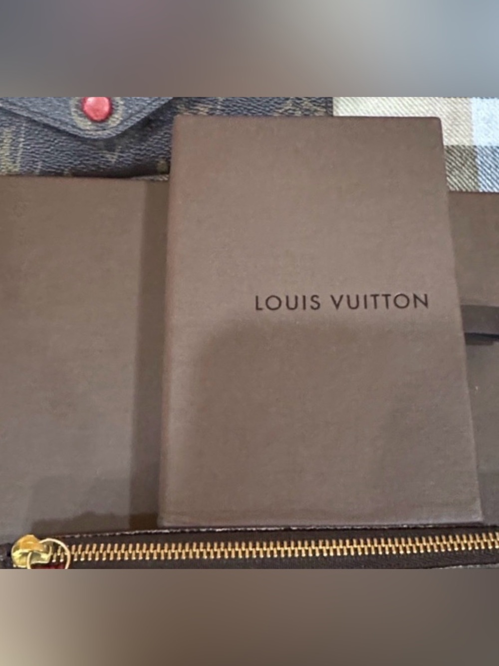 Louis Vuitton Coin Purse/ ID Holder, Wallet Box Small